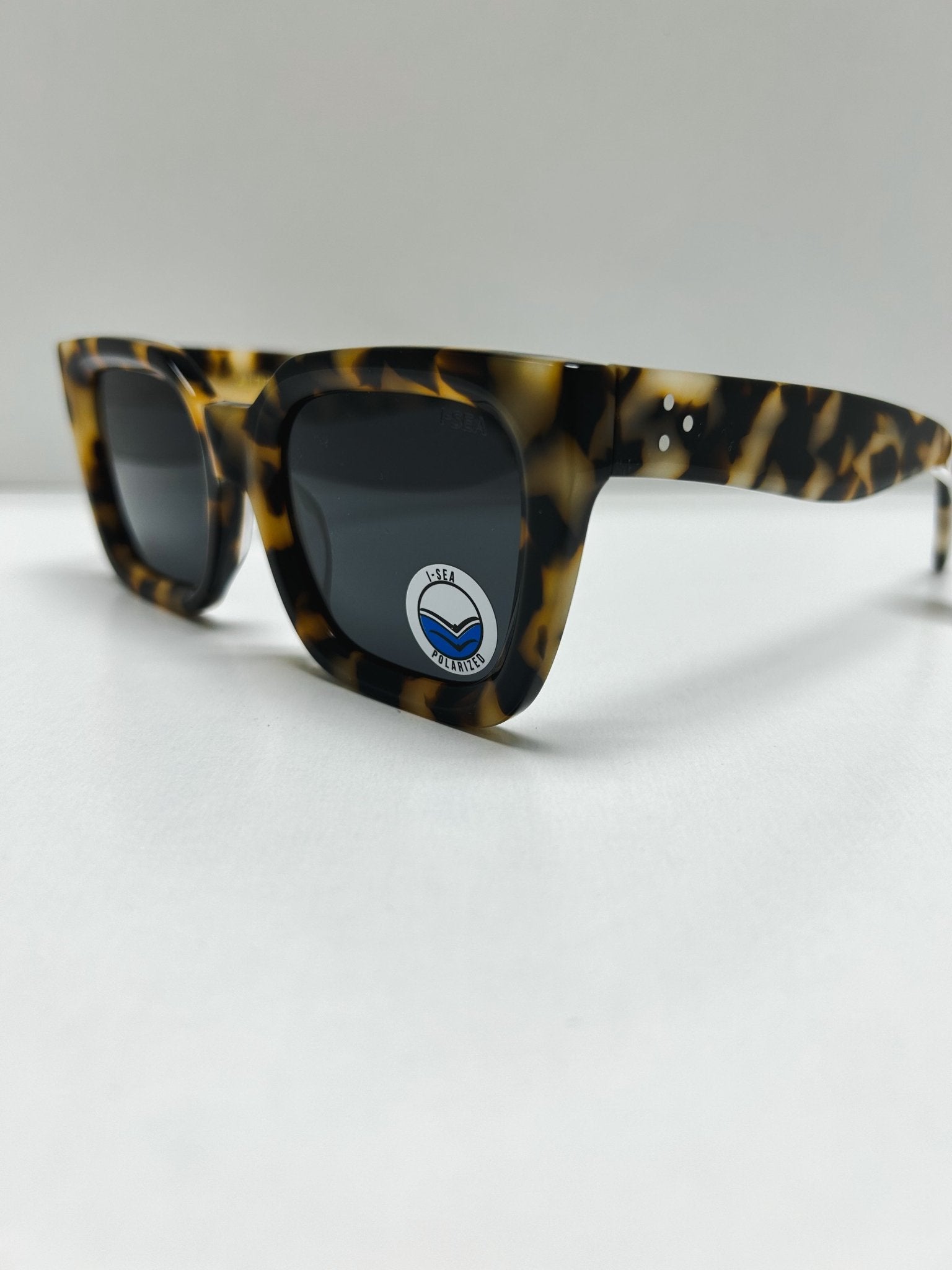 Alden Sunglasses - Snow Tort - Elle Maxine