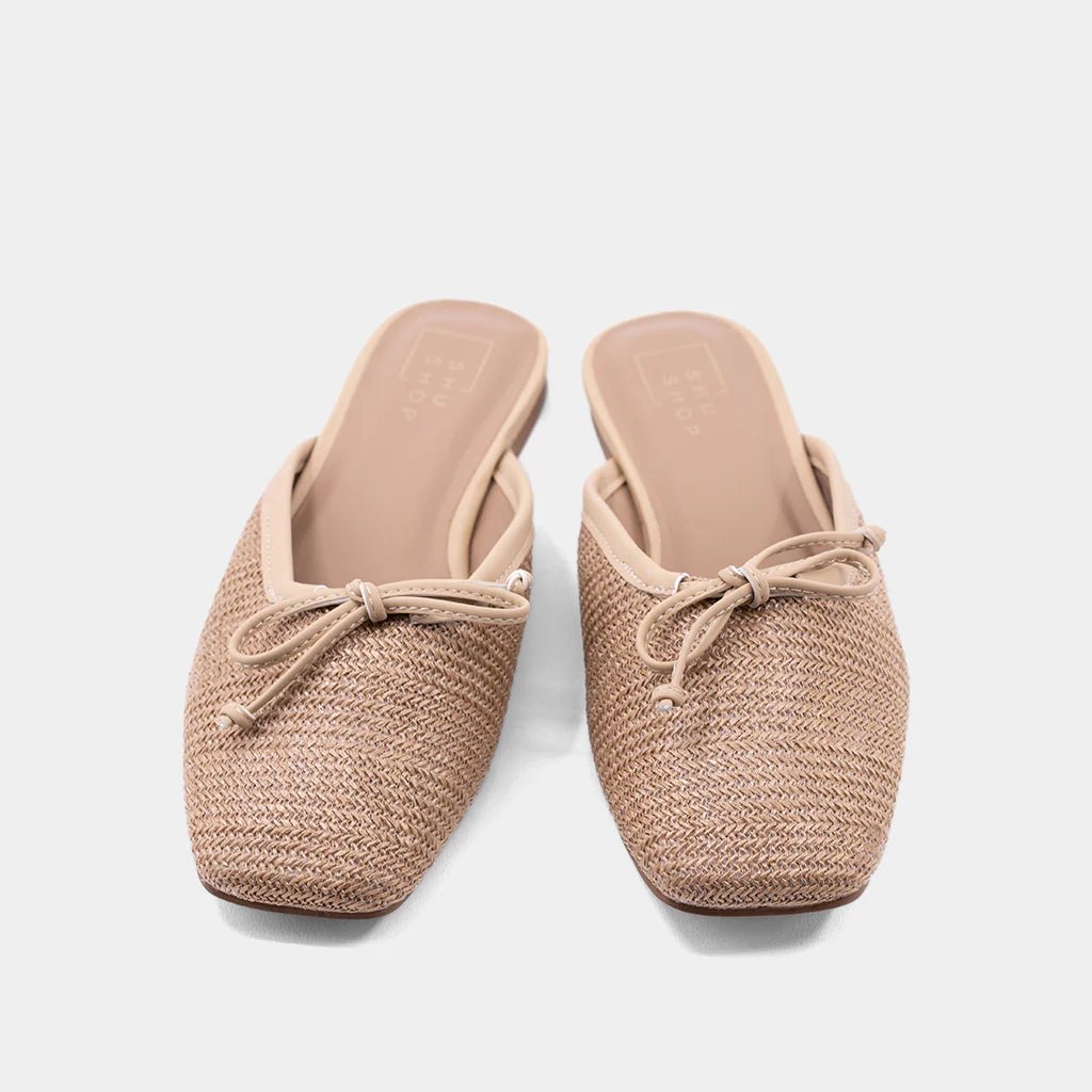 Andrea Flat - Elle Maxine