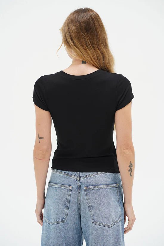 Fitted Ribbed V Neck - Black - Elle Maxine