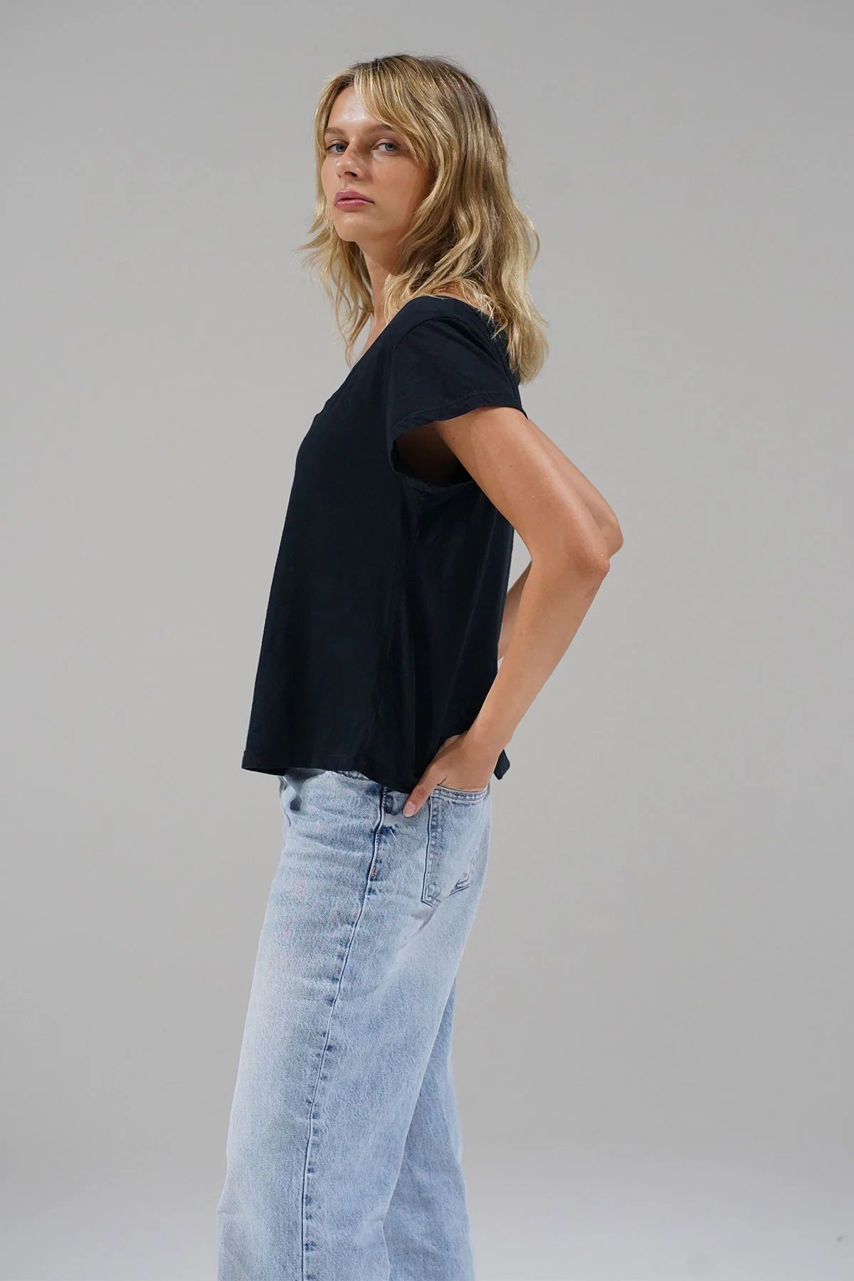 Kaden V - Neck Tee - Black - Elle Maxine