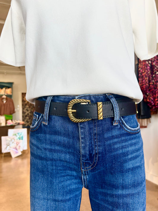 Rippled Buckle Belt- Black