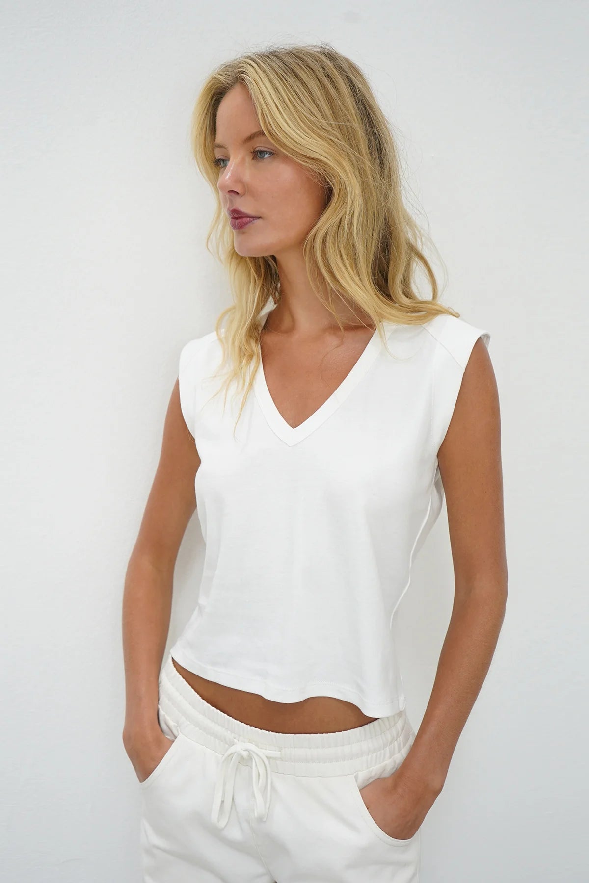 Dayna V Muscle Tee - White - Elle Maxine