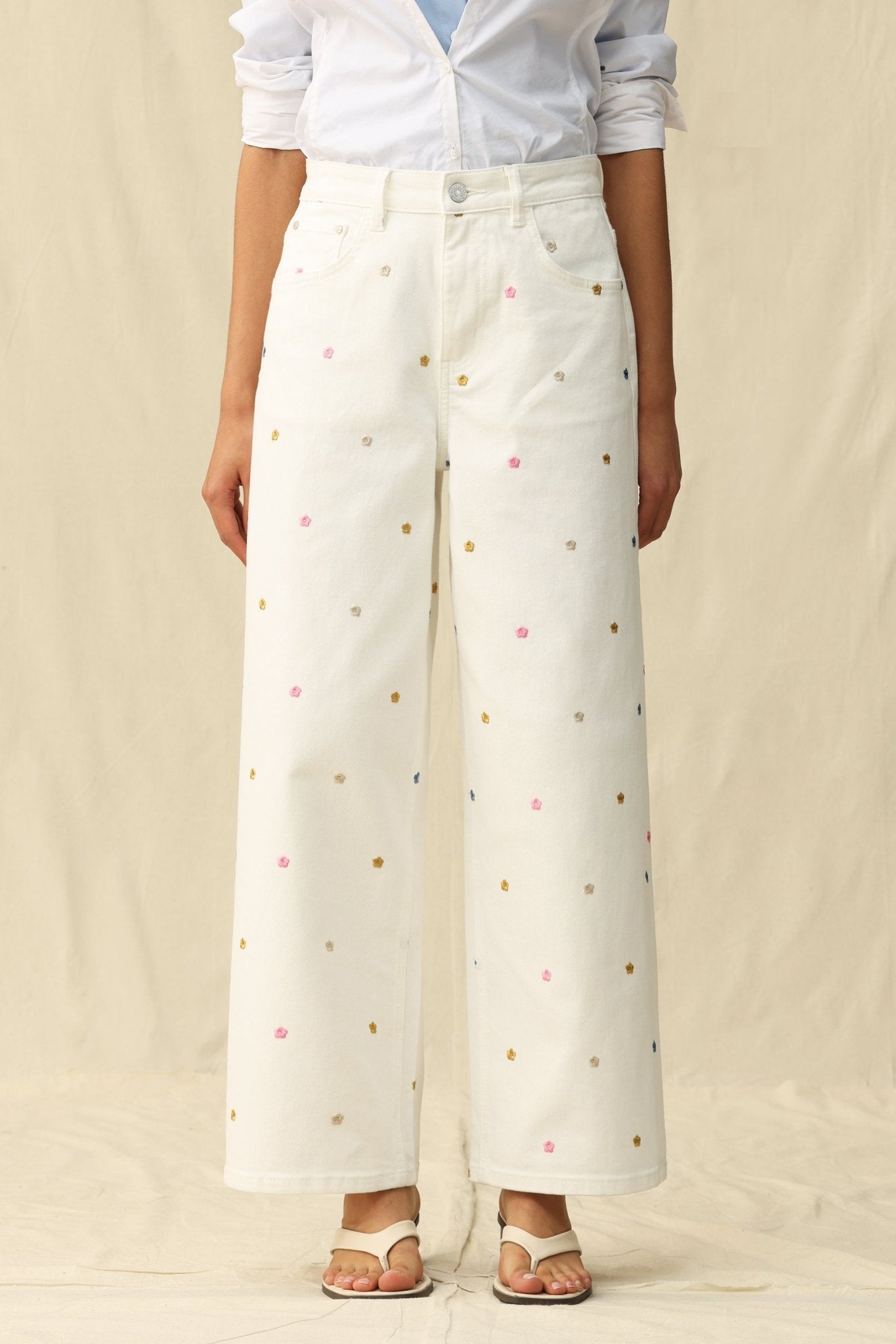 High Ride Wide Leg Jeans - Embroidered Daisy - Elle Maxine