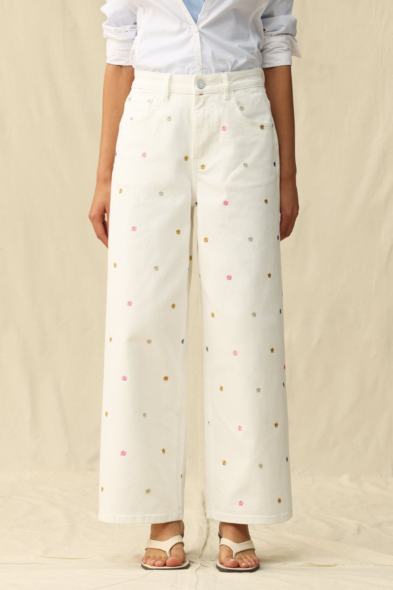 High Ride Wide Leg Jeans - Embroidered Daisy - Elle Maxine