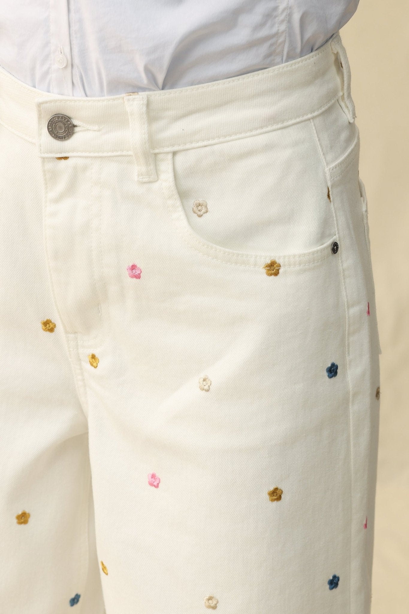 High Ride Wide Leg Jeans - Embroidered Daisy - Elle Maxine
