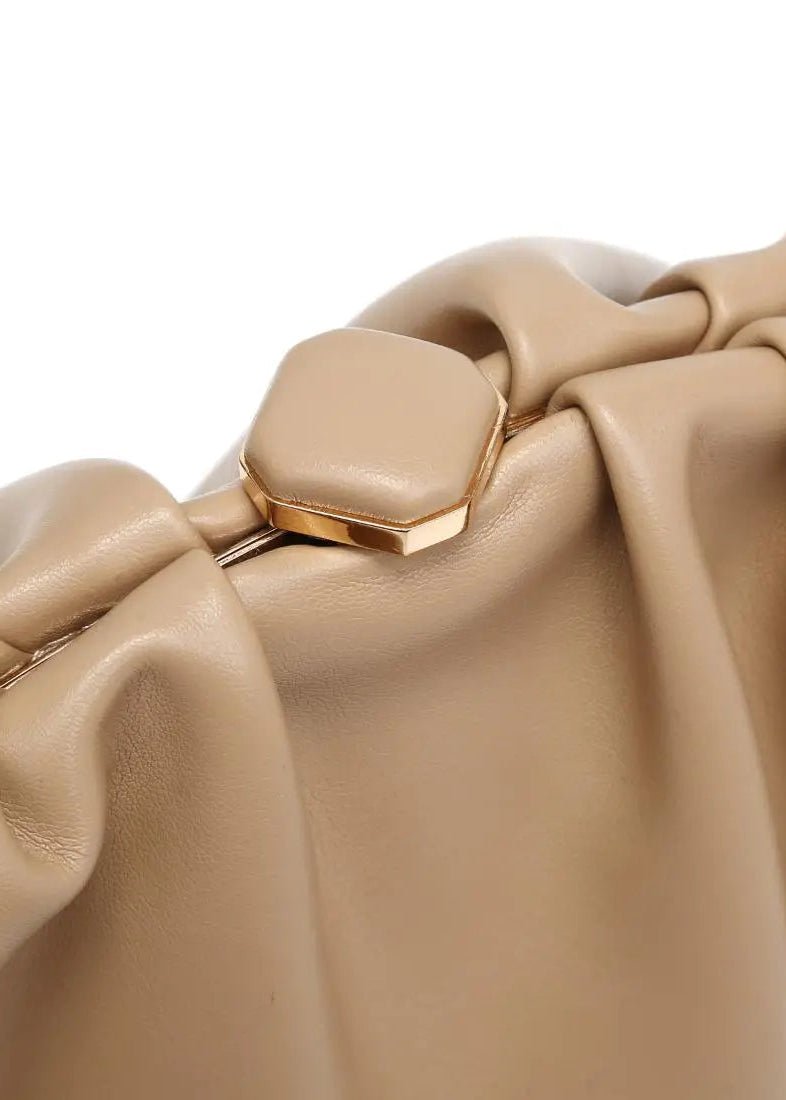 Jennifer Clutch - Elle Maxine