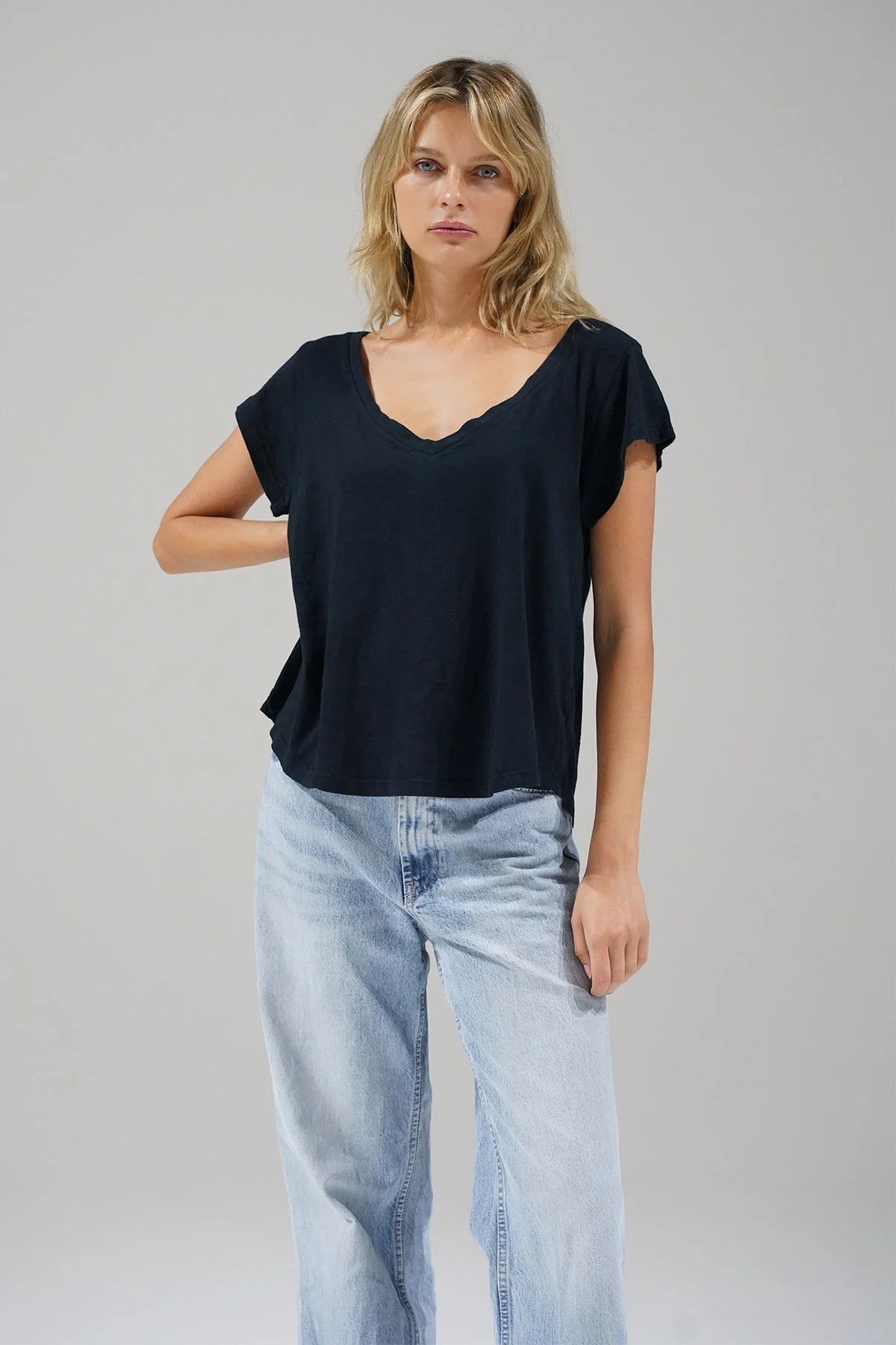 Kaden V - Neck Tee - Black - Elle Maxine