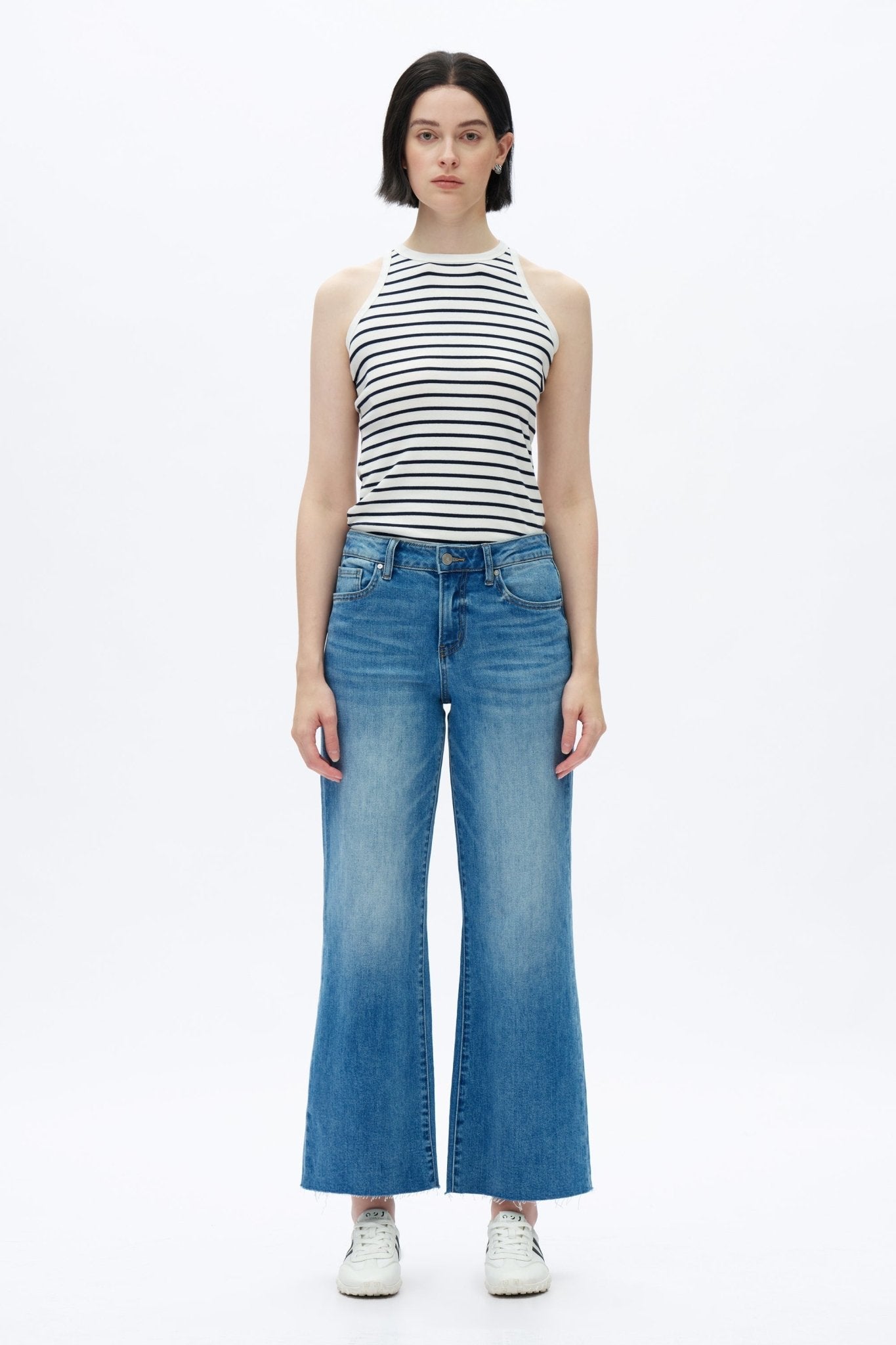 Mid Rise Wide Leg Jeans - Elle Maxine