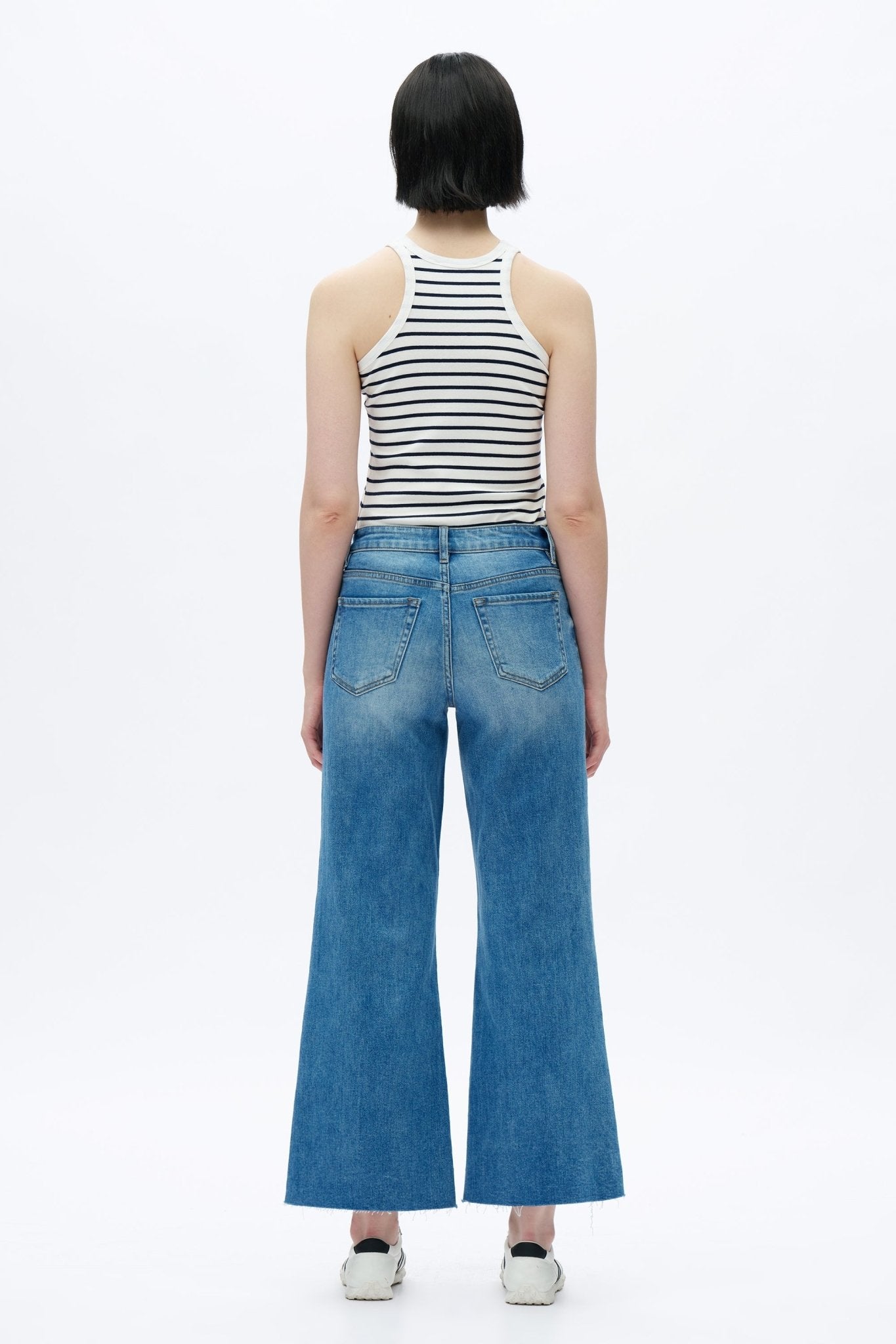 Mid Rise Wide Leg Jeans - Elle Maxine
