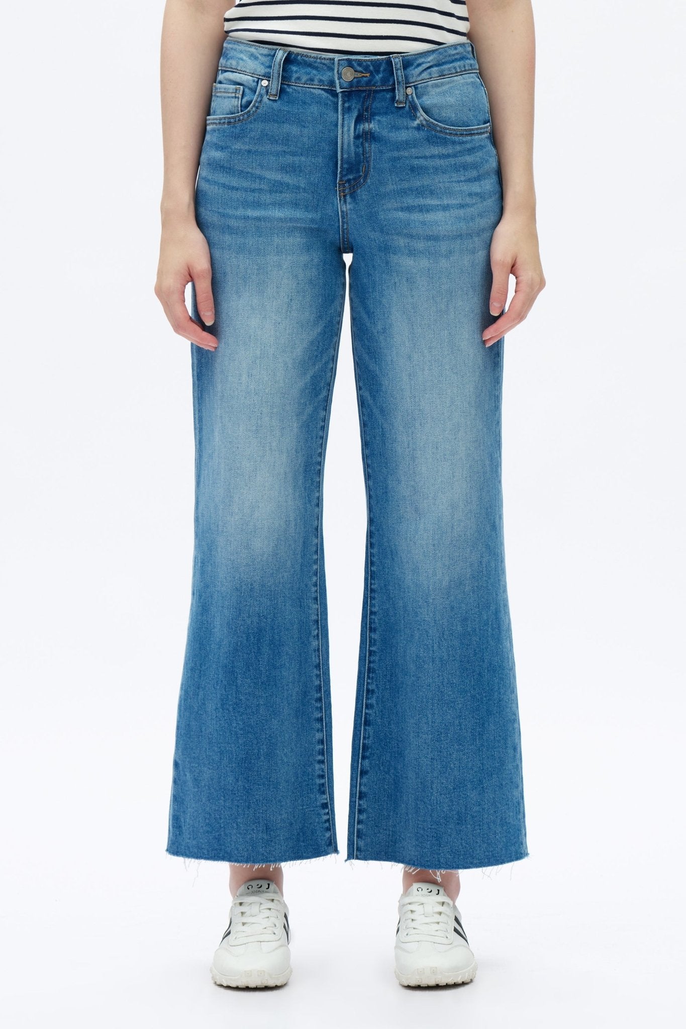 Mid Rise Wide Leg Jeans - Elle Maxine