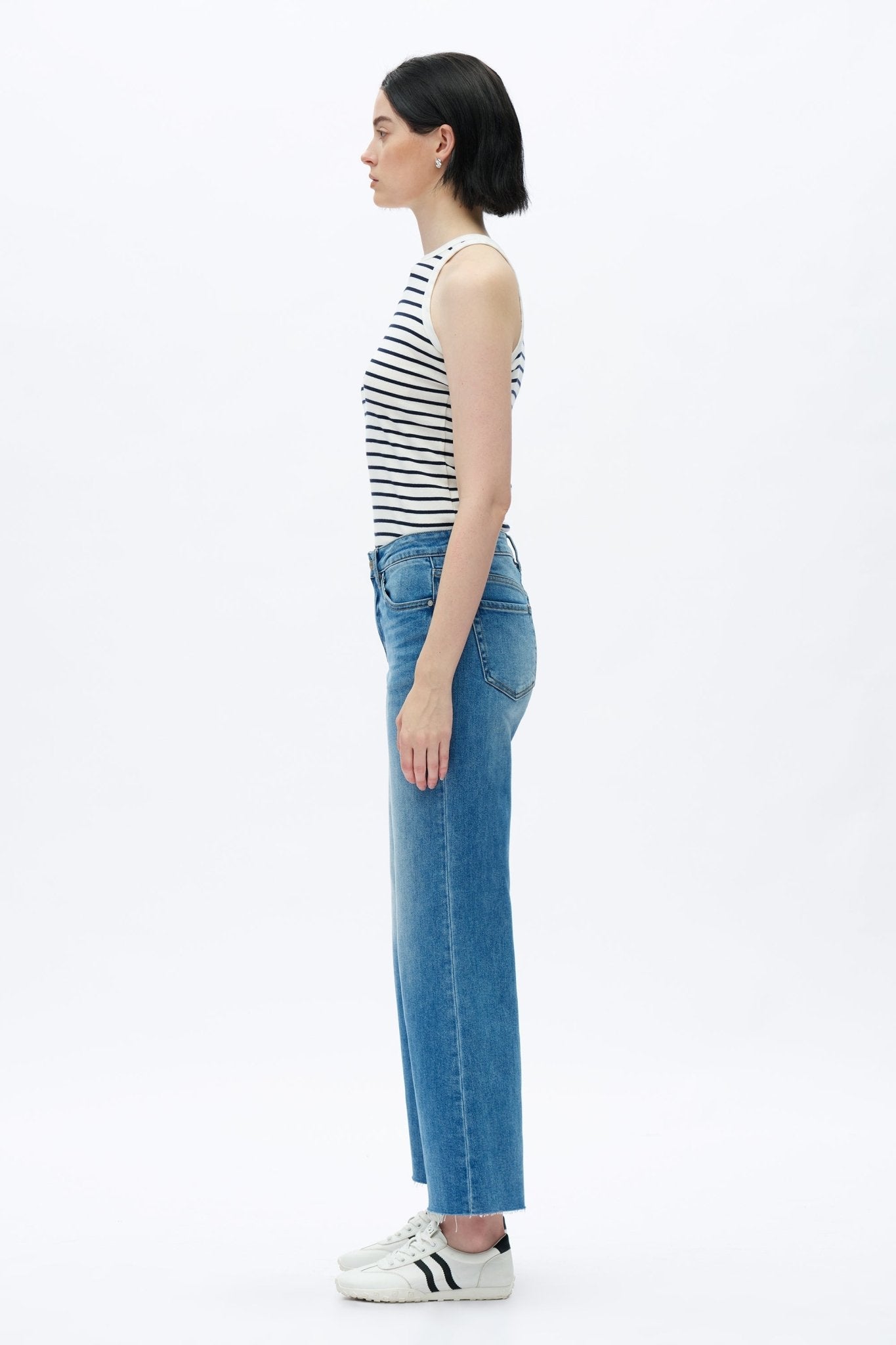 Mid Rise Wide Leg Jeans - Elle Maxine