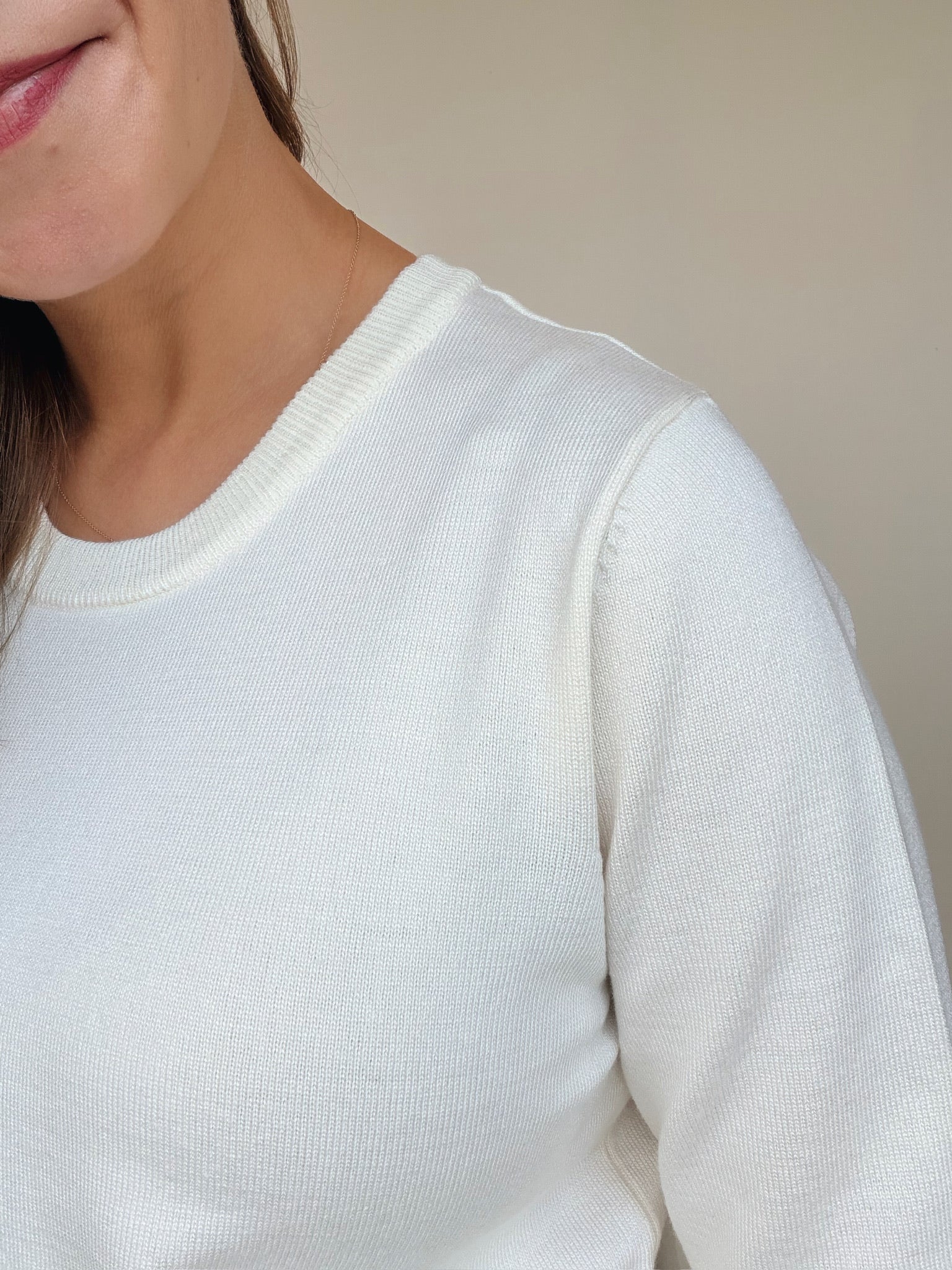 Ollie Round Neck Pullover Sweater - Elle Maxine