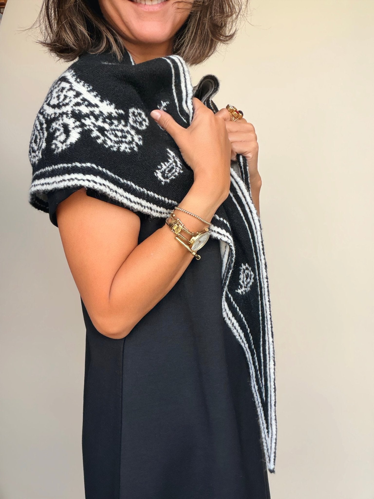 Paisley Knit Triangle Scarf - Elle Maxine