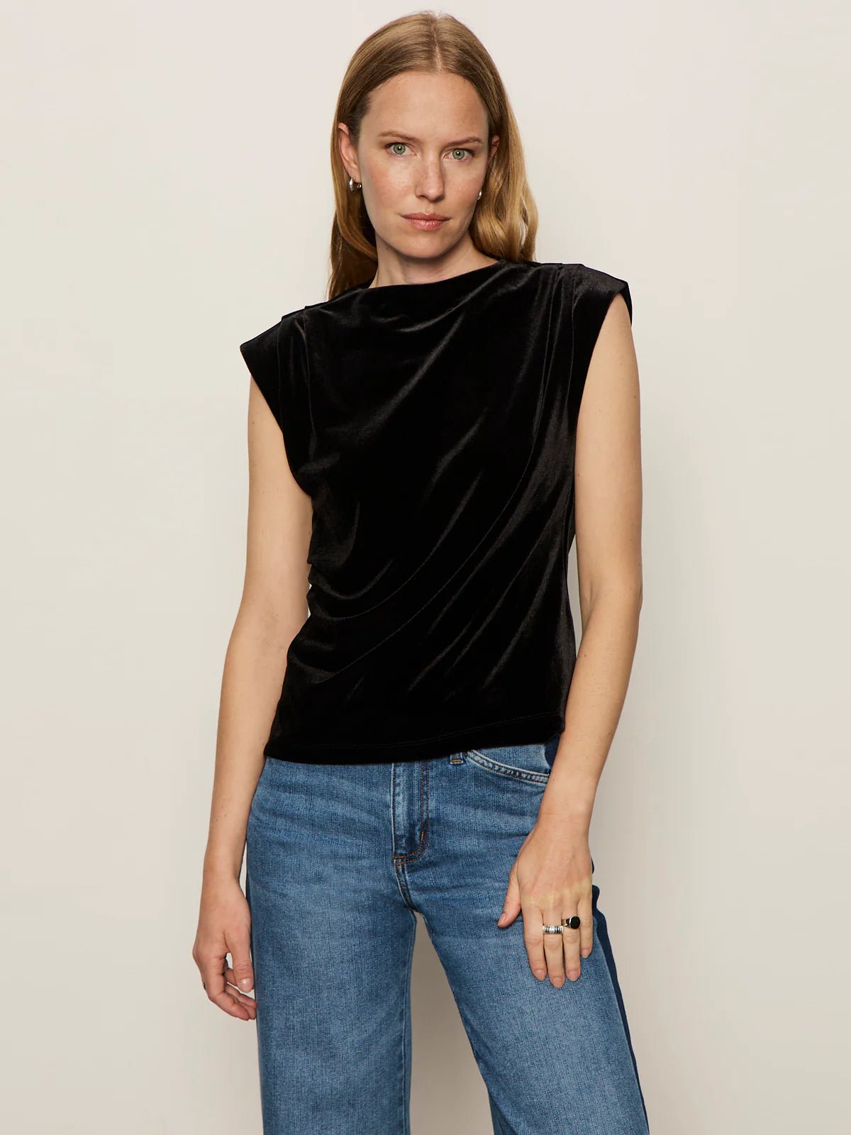 Pleated Sleeveless Top - Black - Elle Maxine