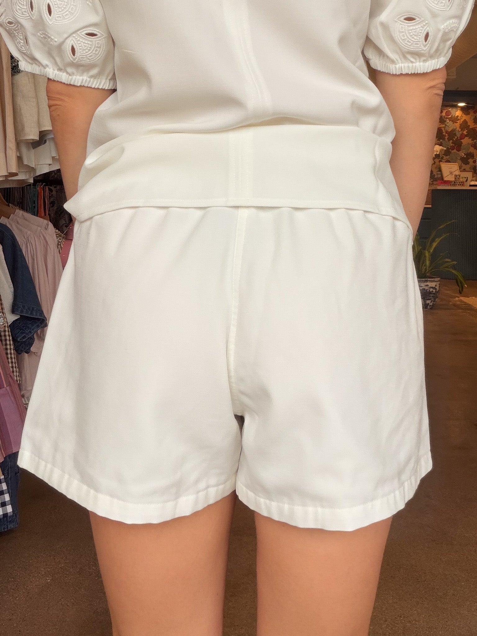 Reese Embroidered Shorts - White - Elle Maxine