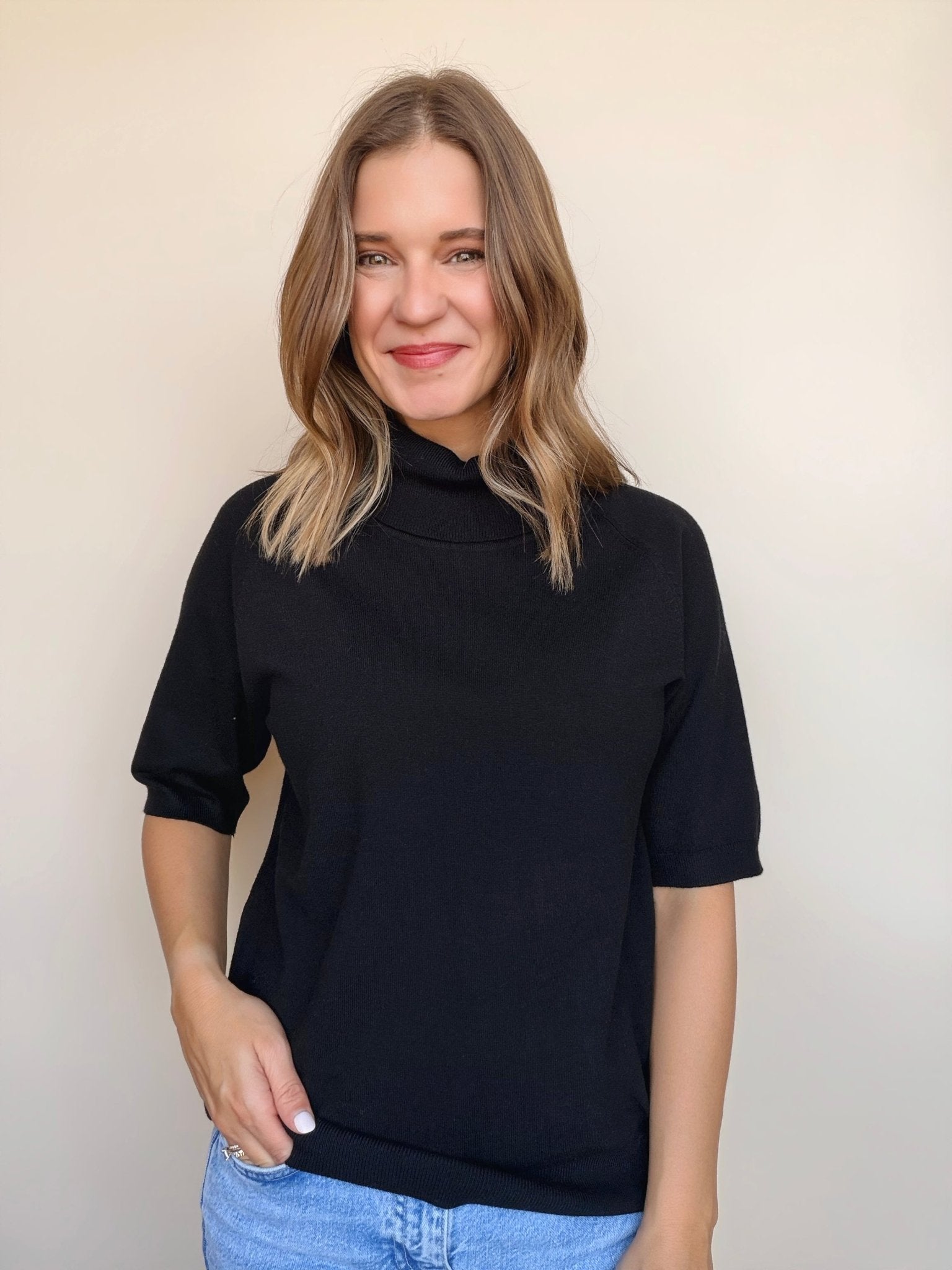 Regan Short Sleeve Turtleneck - Elle Maxine