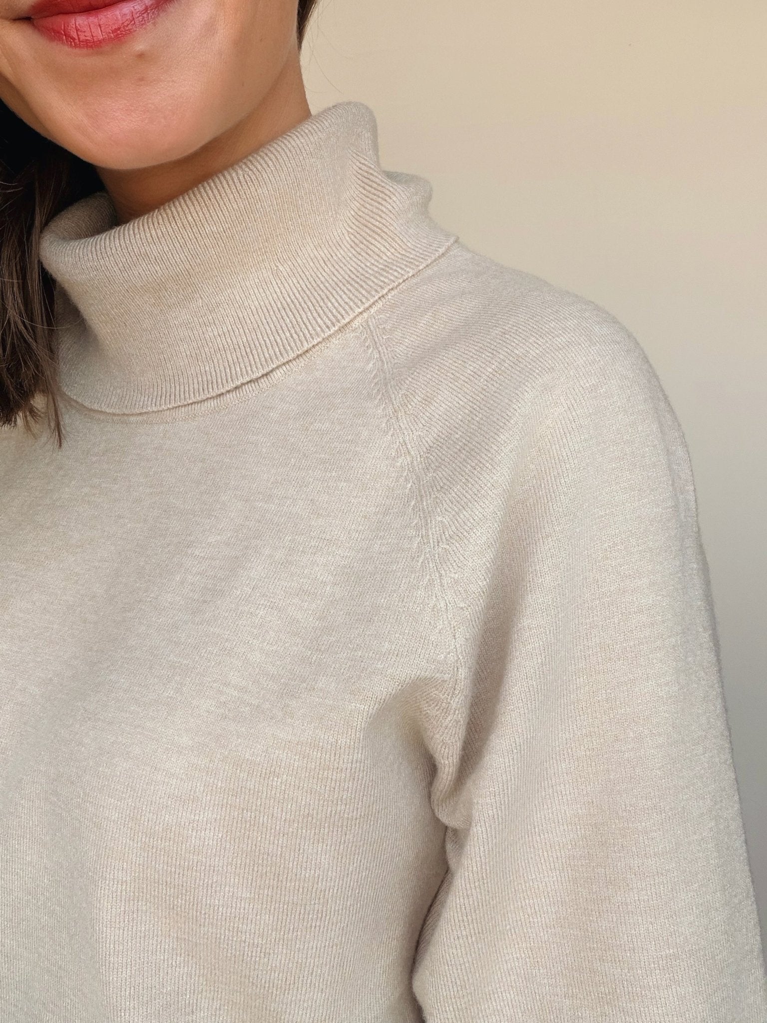 Regan Short Sleeve Turtleneck - Elle Maxine