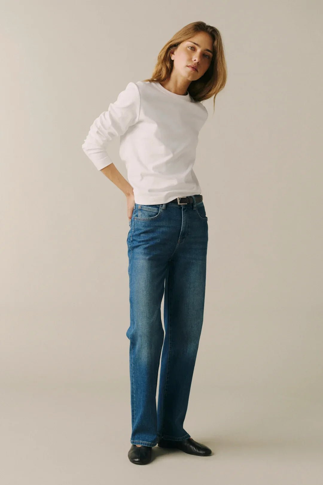 The Vancouver Straight Leg Jeans - Elle Maxine