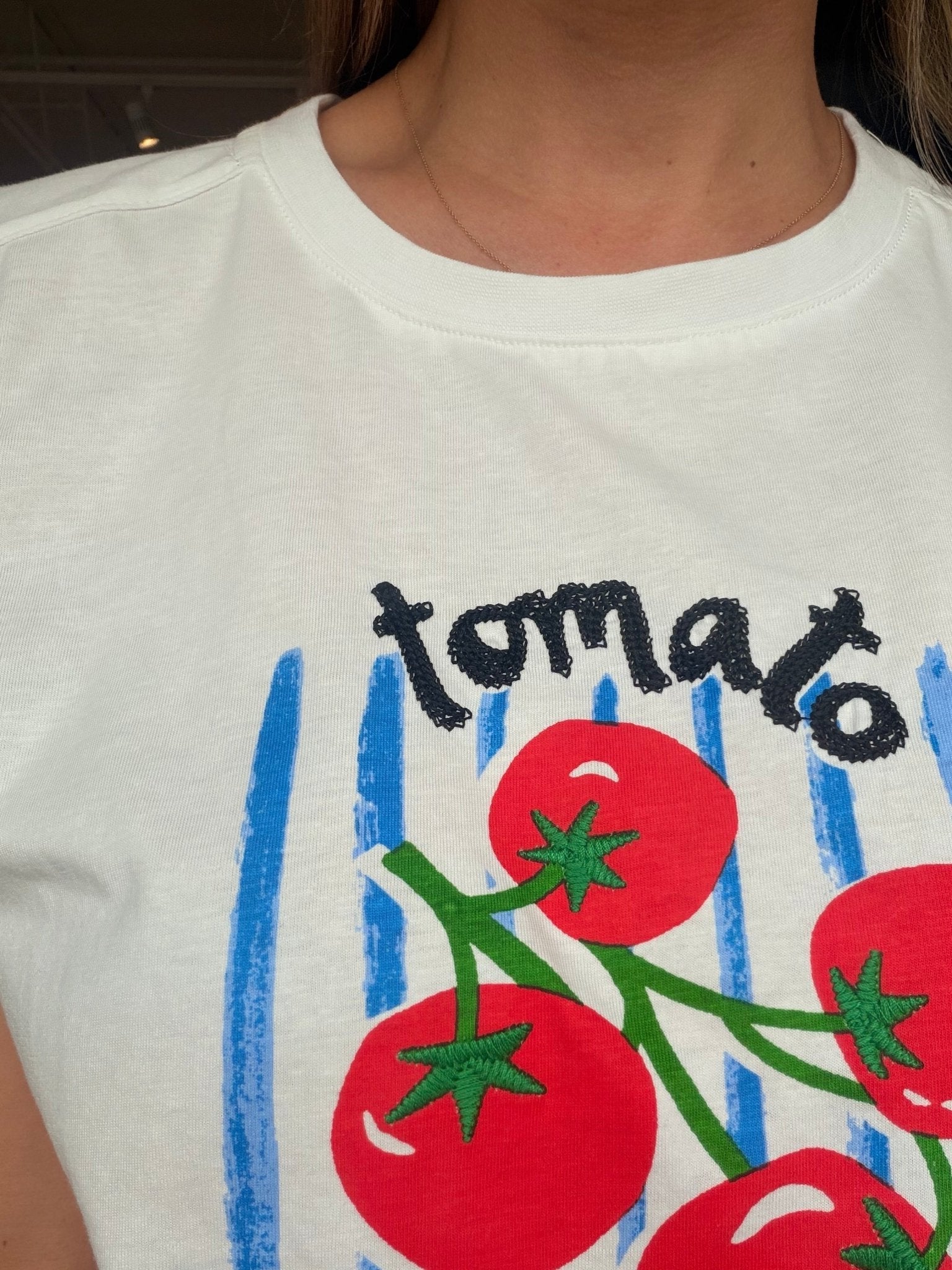 Tomato Graphic Muscle Tee - Elle Maxine